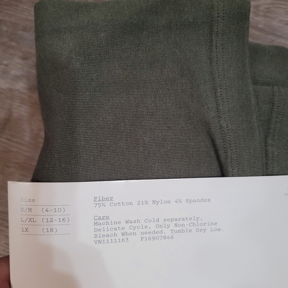 📌SOLD📌Seamless bike shorts - Picture 3 of 4